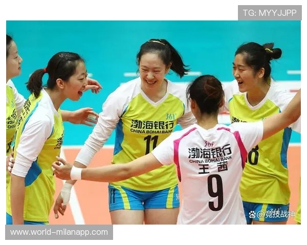 天津女排王倩扣球连续得分，帮助球队取胜