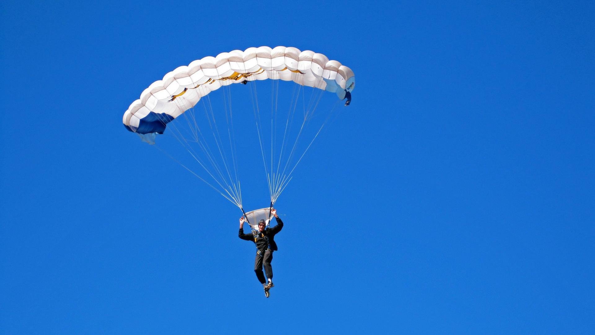 ac米兰中文官方网站-“三叉湖游泳馆：水上救生赛成世界运动会新亮点”